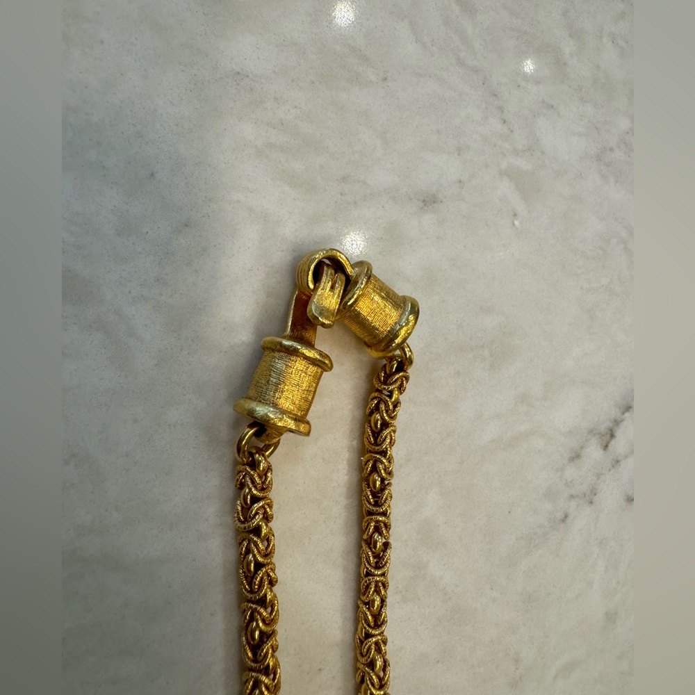 #10. Gift 🎁 Absolutely stunning Jose Maria Barrera SHOWPIECE gold pendant - Picture 8 of 8